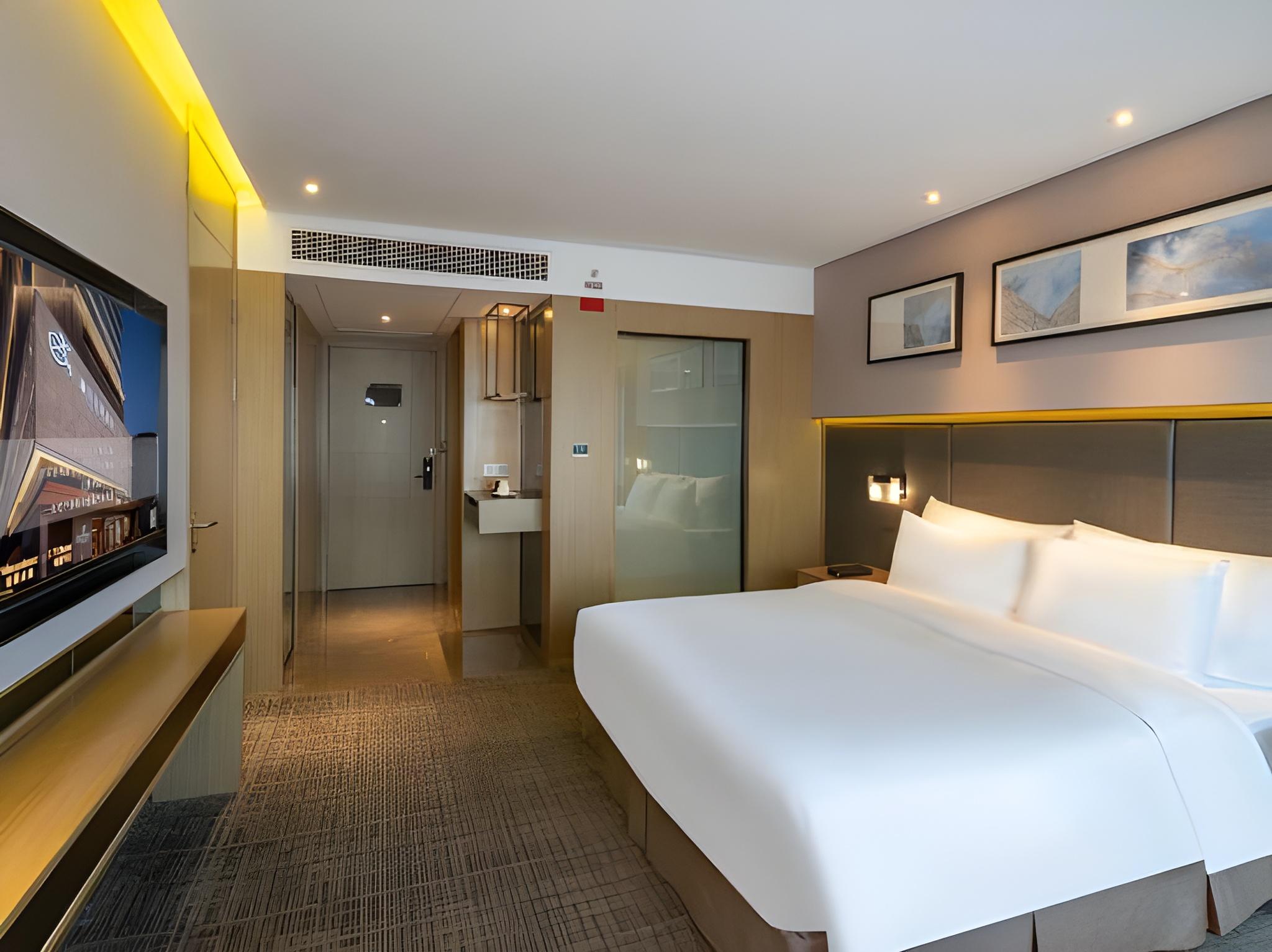 Boutique, Queen Bed