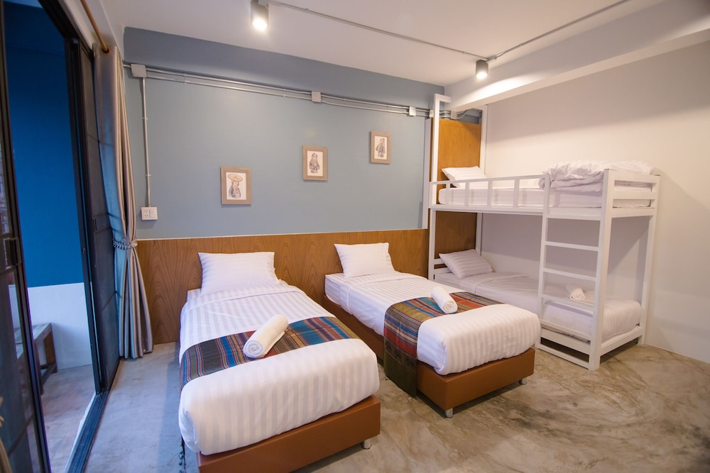 Suree House 13/42