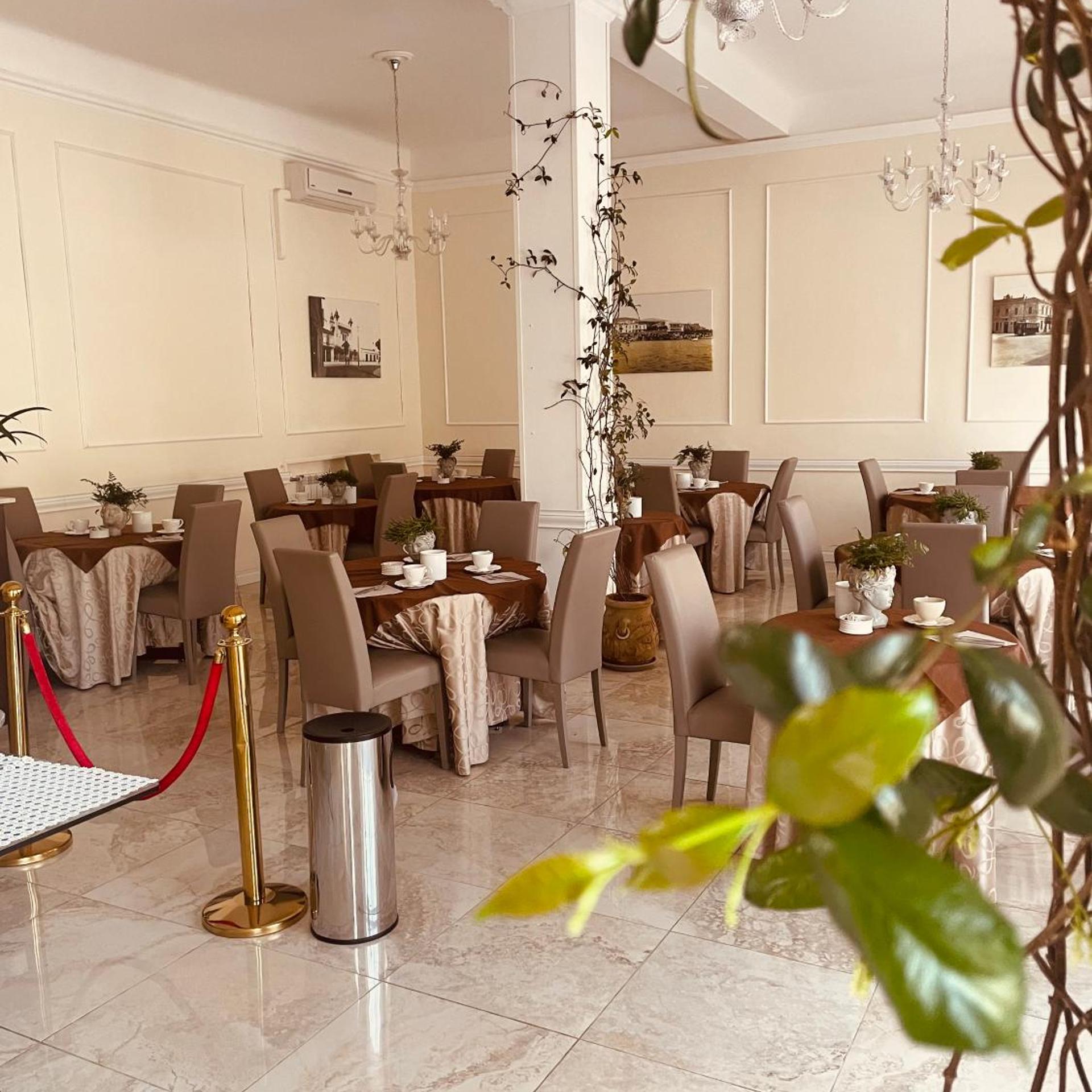 Hotel Regina Margherita 41/50