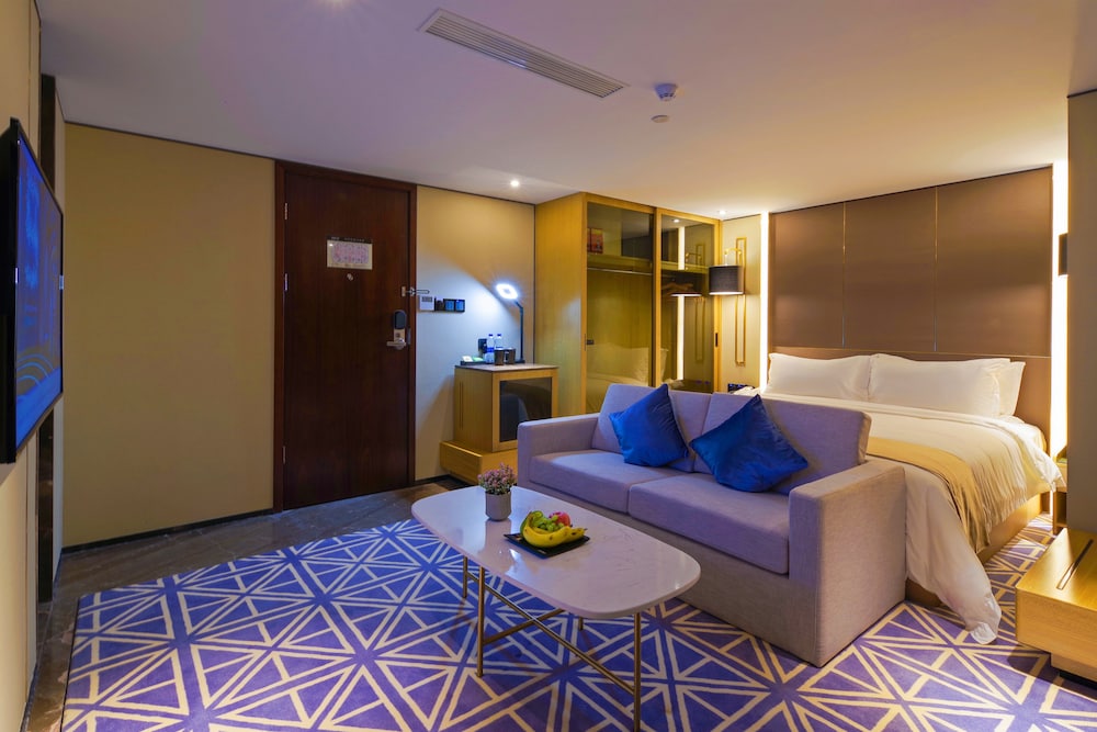 Superise Hotel 25/40
