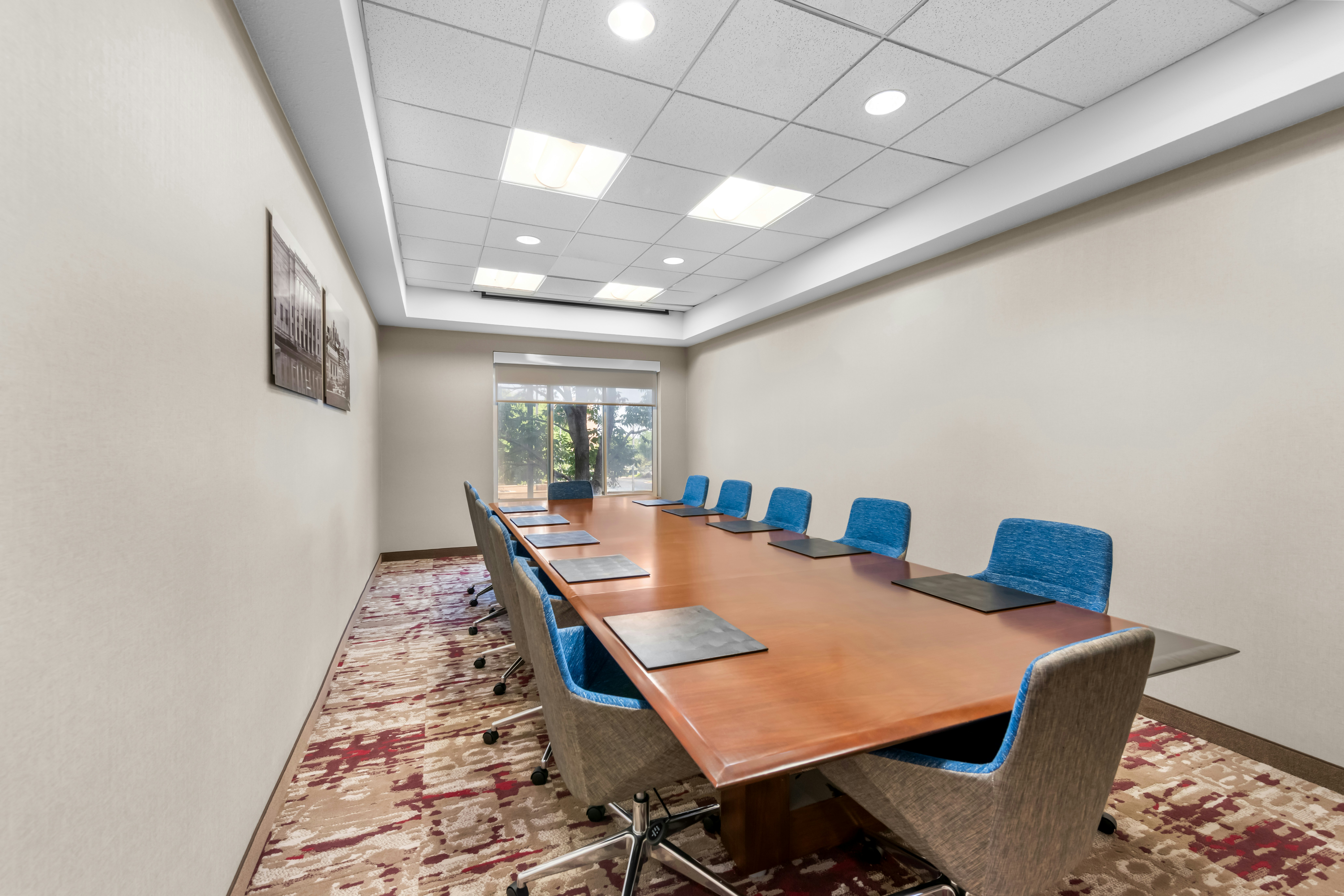 Hilton Garden Inn Overland Park 50/62