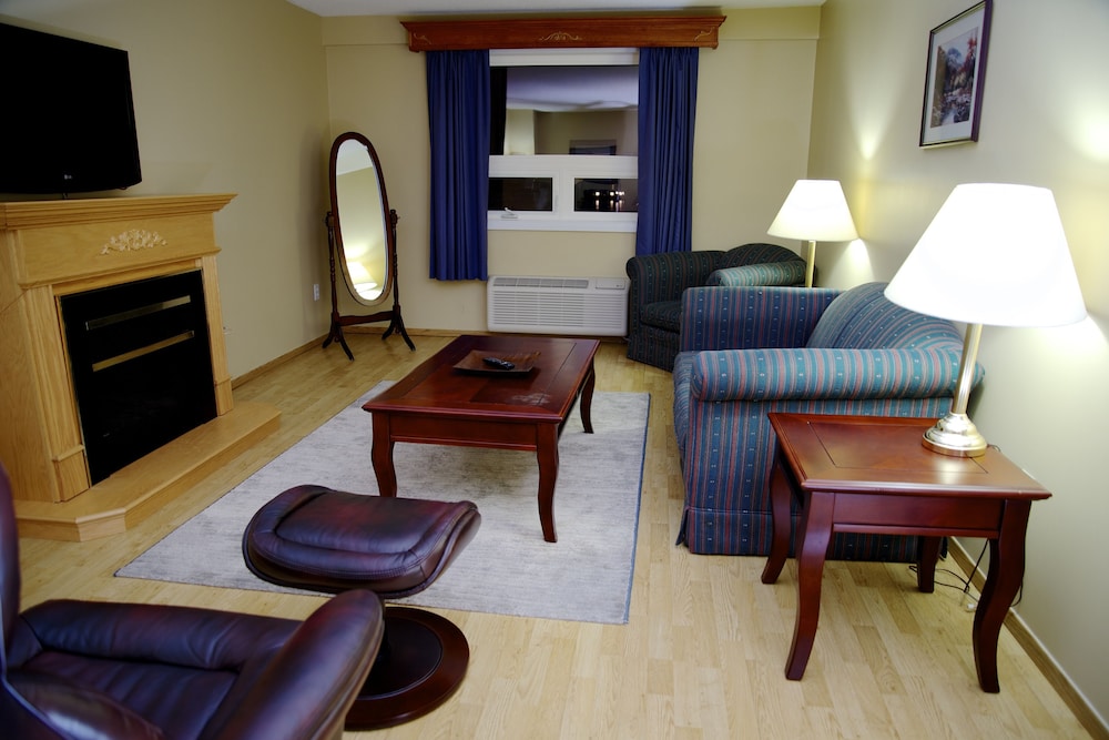 St. Christopher's Hotel 30/48