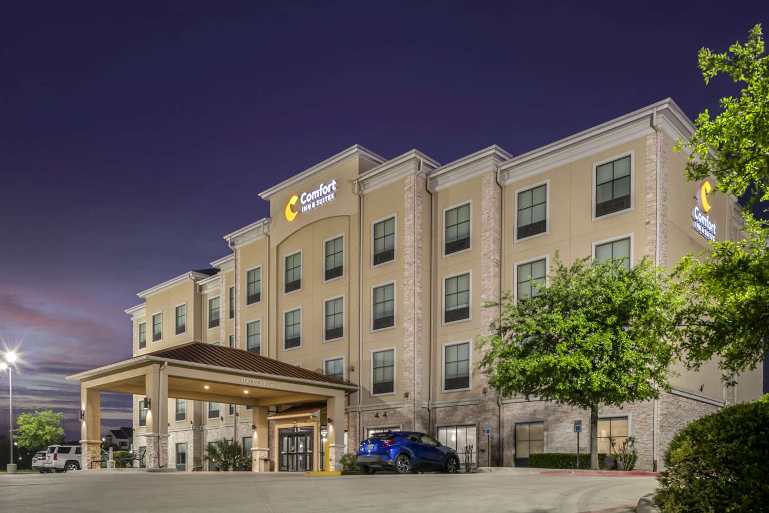 Comfort Inn and Suites Fort Worth Fossil Creek 9/22