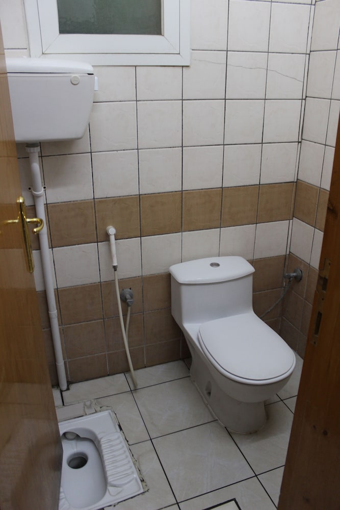 العييري للوحدات السكنية 2(Al Eairy Furnished Apartments Al Bahah 2) 59/61