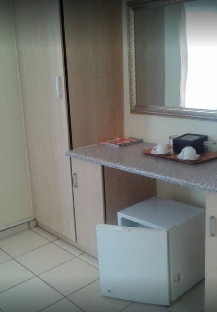 Asda Guesthouse 42/44