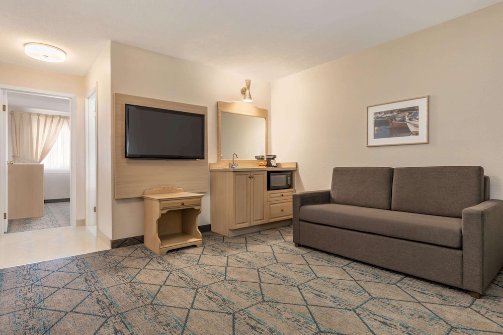 Ramada by Wyndham Miramichi New Brunswick 20/34