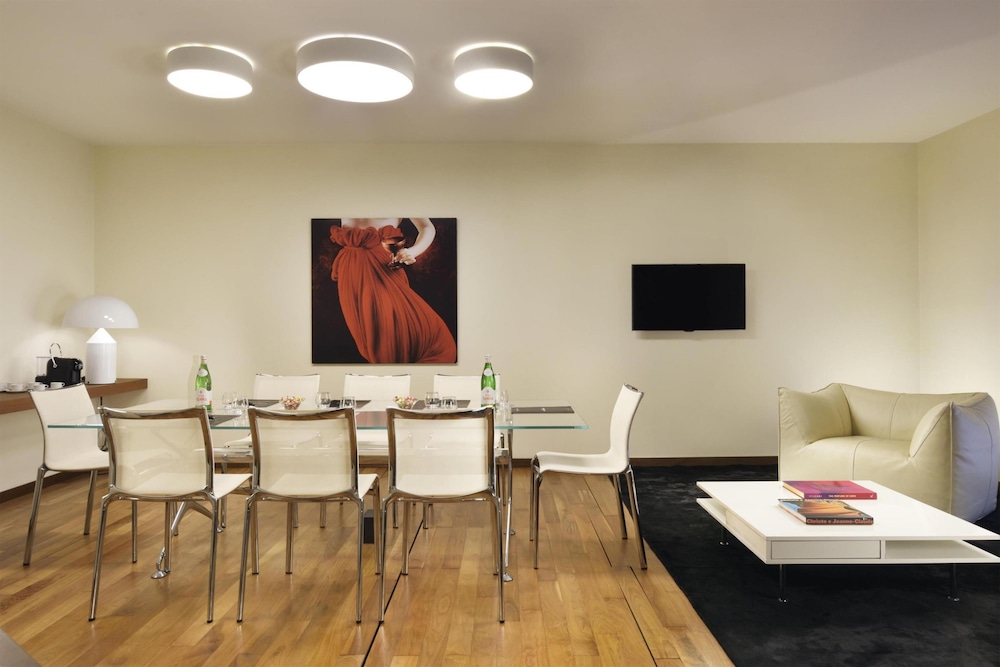Palazzo Montemartini Rome, A Radisson Collection Hotel 71/77