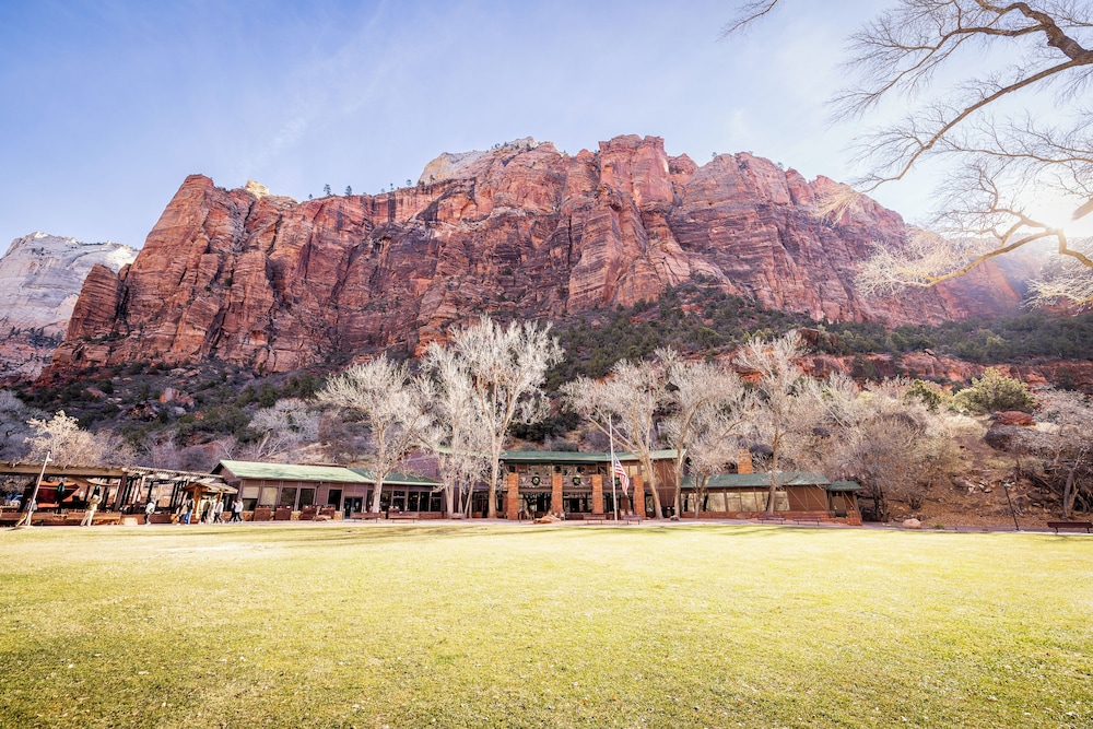 Zion Lodge Inside The Park 38/41