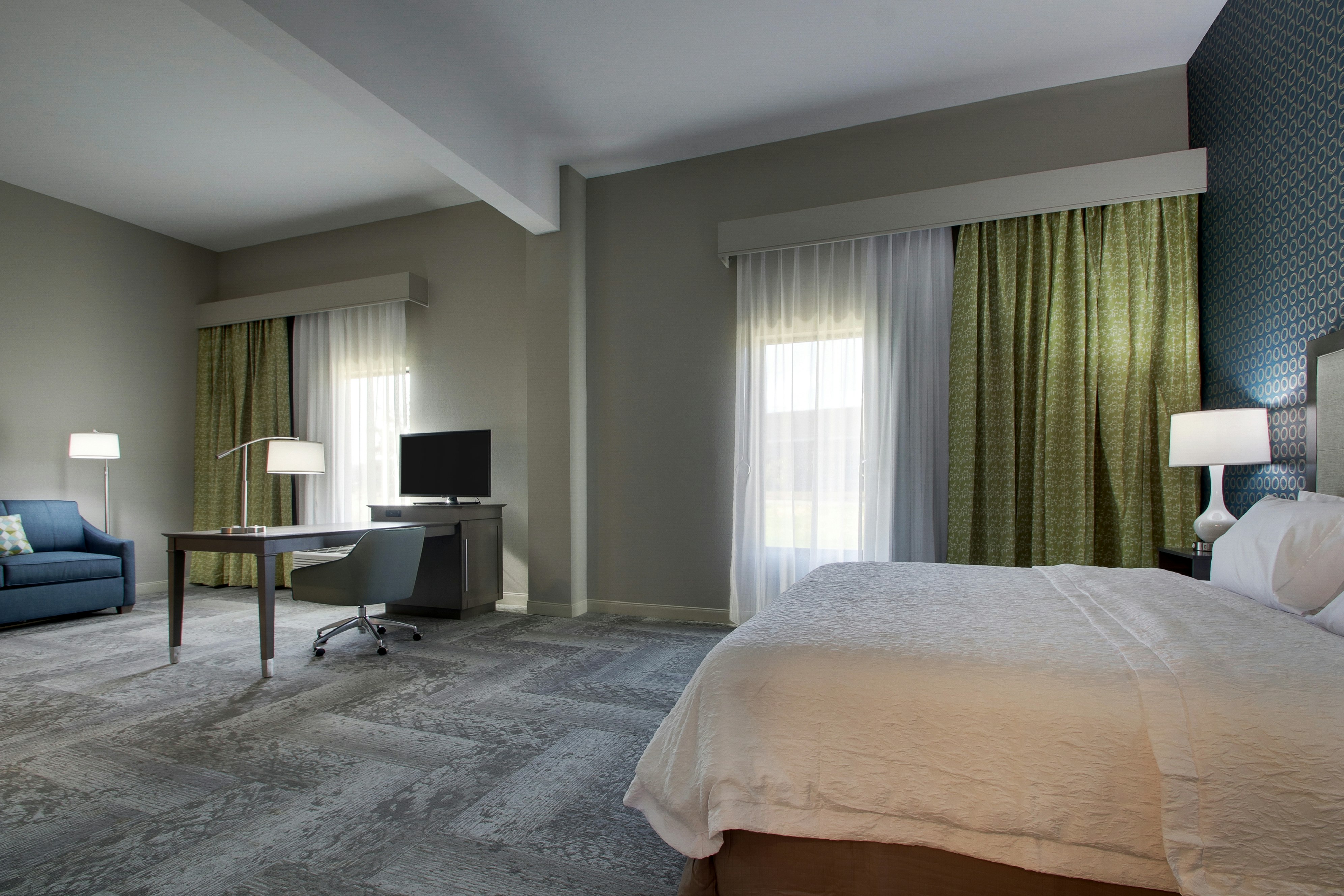 STUDIO, KING BED, ACCESSIBLE