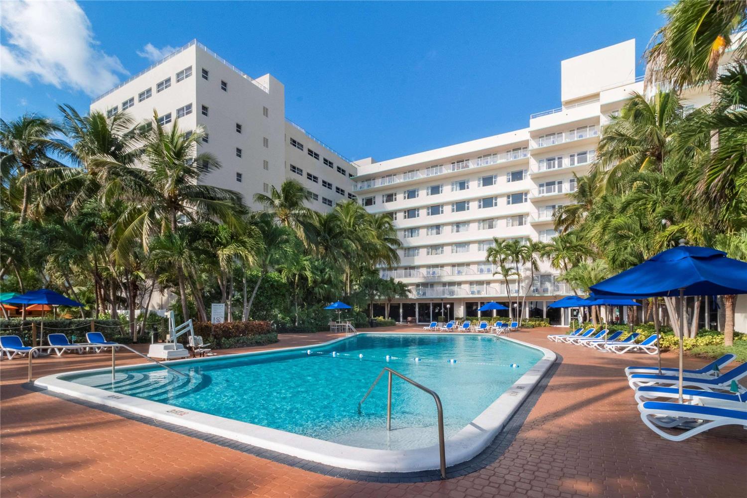 Radisson Resort Miami Beach 5/21
