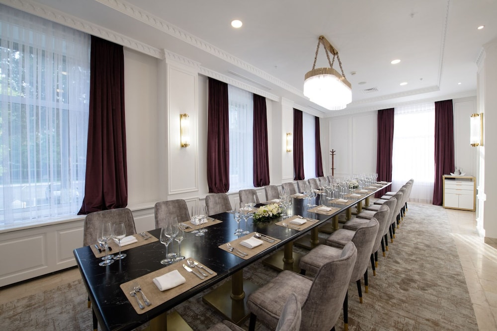 Lotte City Hotel Tashkent Palace 56/64