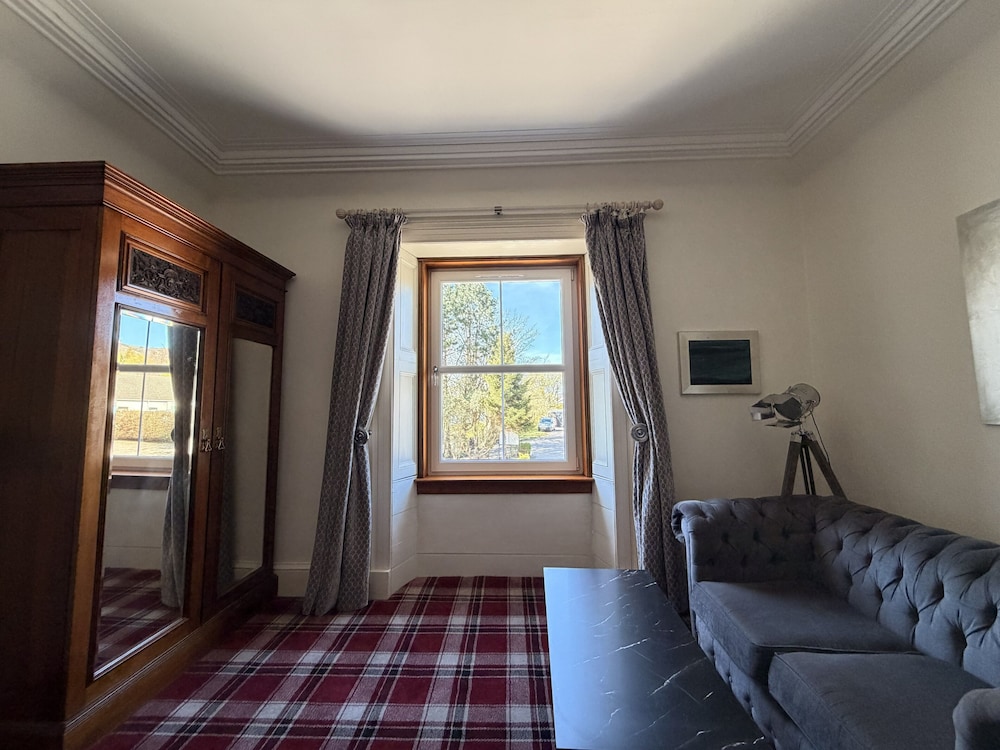 Loch Leven Hotel 26/50