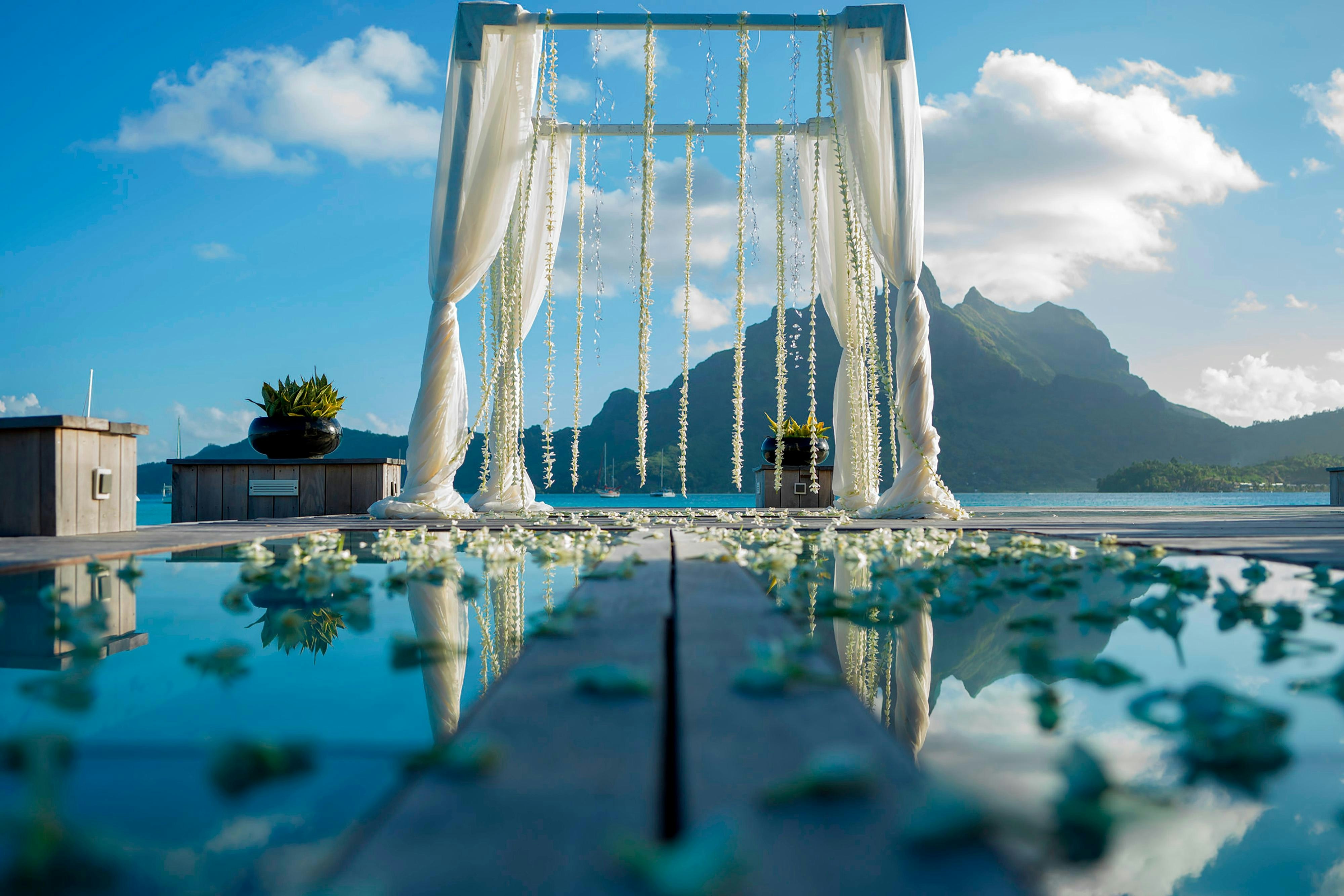 The St Regis Bora Bora Resort 2/84