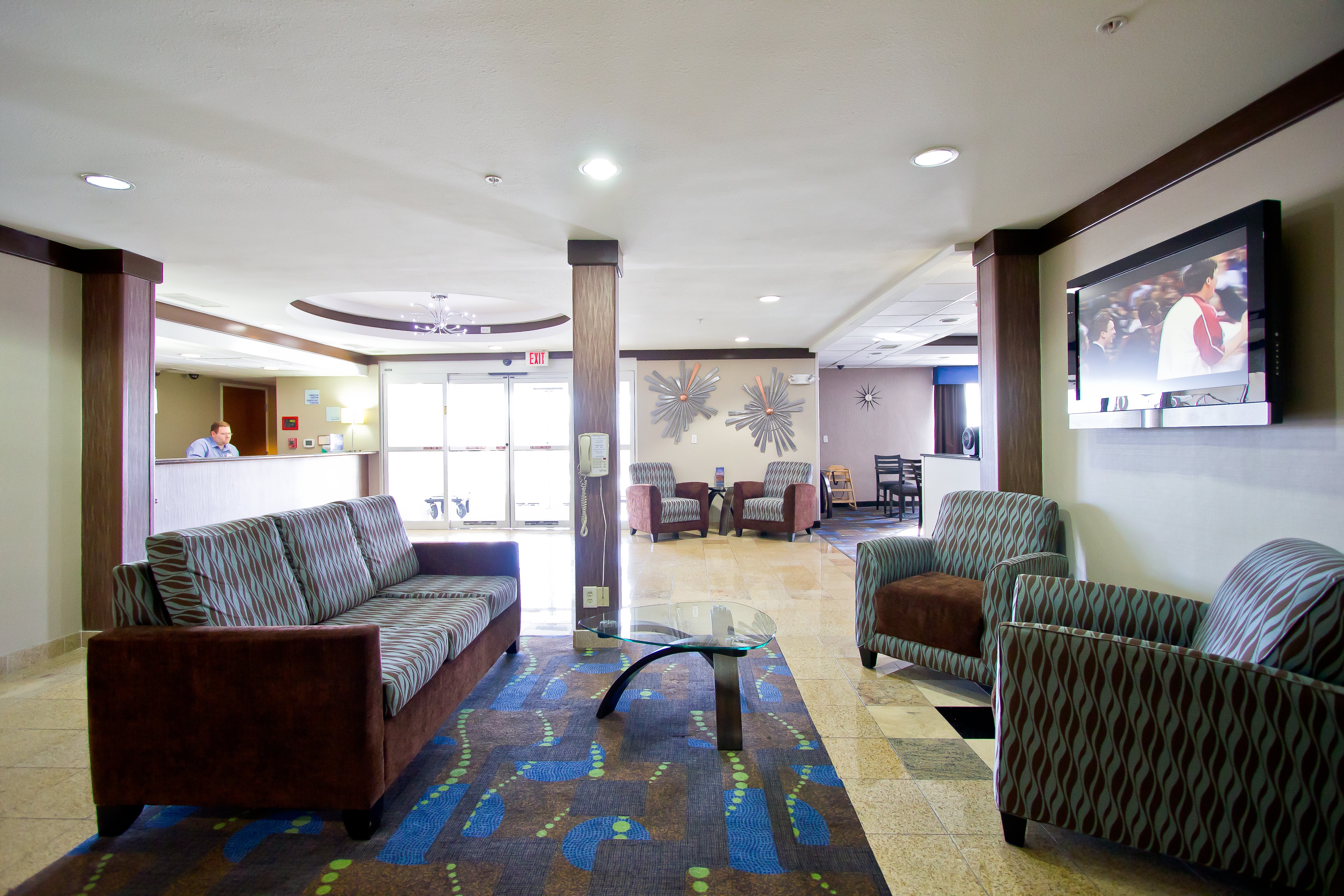 Holiday Inn Express Hotel Suites Bastrop 37/64