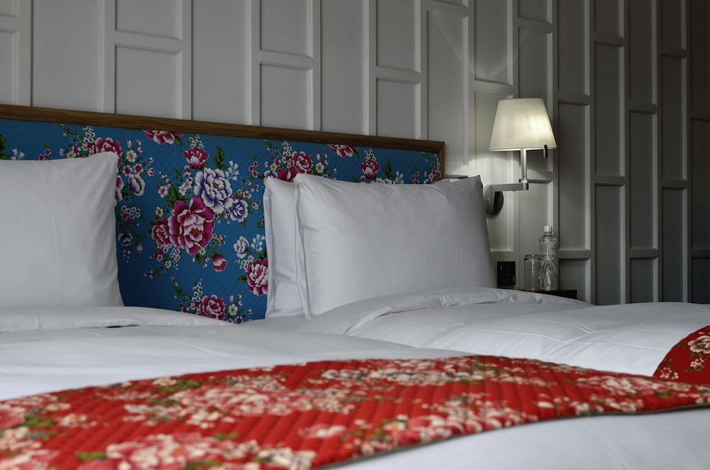 RedDot Hotel 24/50