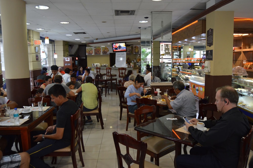 Las Penas Hotel 52/60