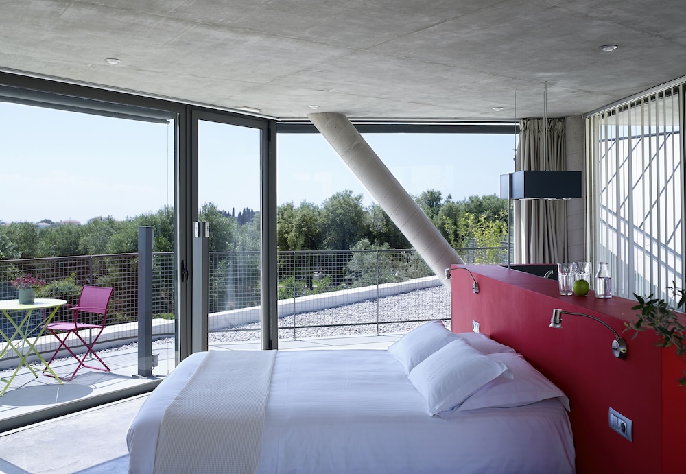 Leivatho Hotel 23/70