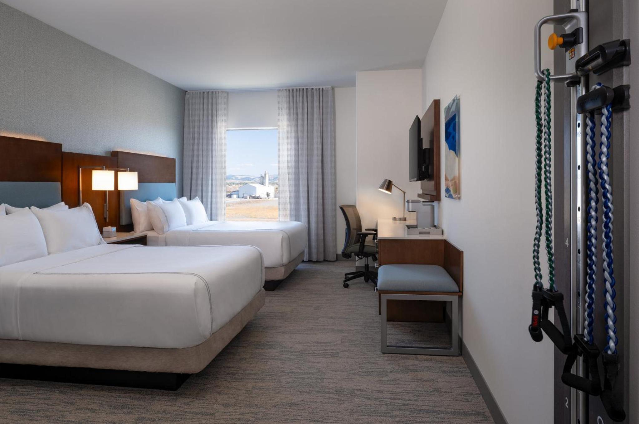 Premium, Queen Bed, Accessible, EVEN Hotel Bozeman Yellowstone Intl Arpt, an IHG Hotel 5/7