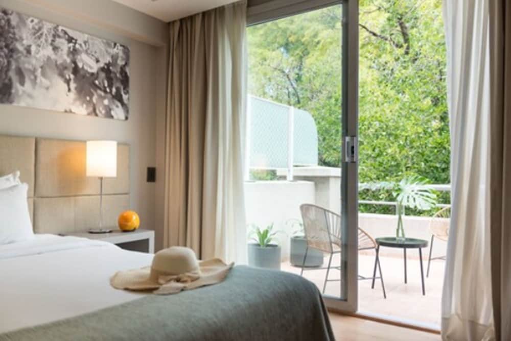 Portal Plaza Suites 3/50