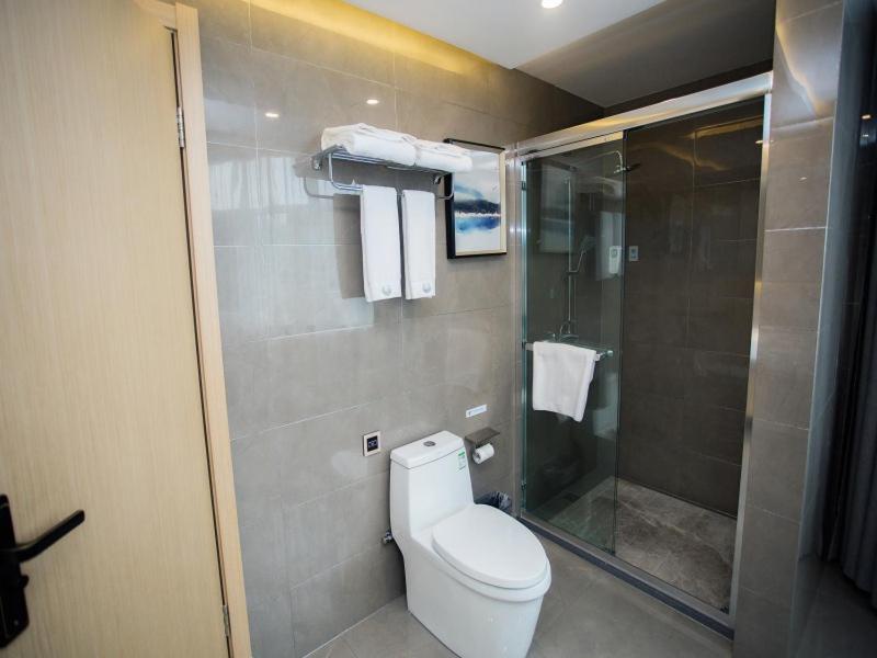 VX Heze Dingtao District Taoyi Road Hotel 33/41