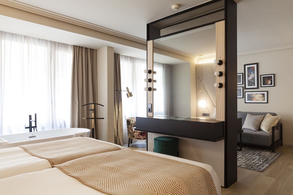 Nivia Born Boutique Hotel 11/36