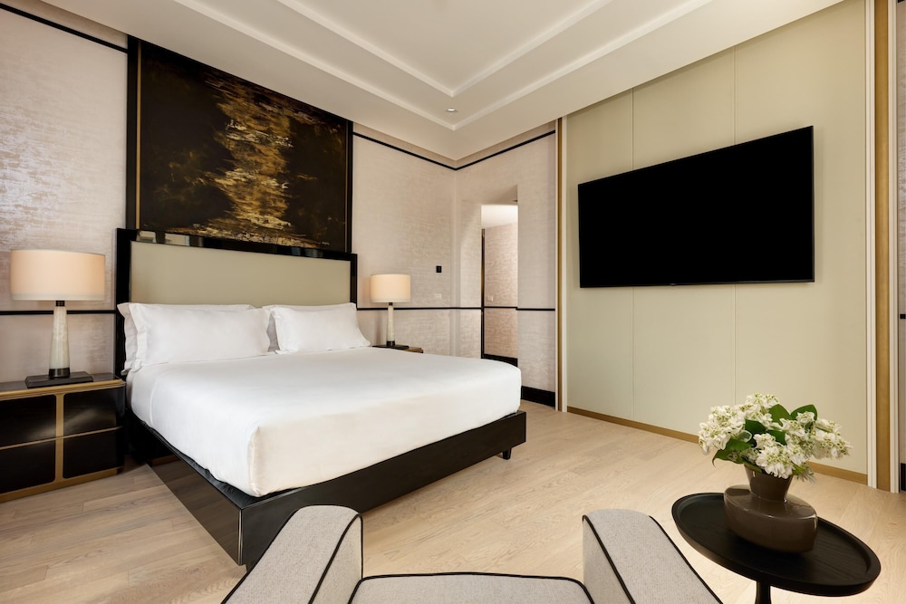 Sakura, Suite, King Bed