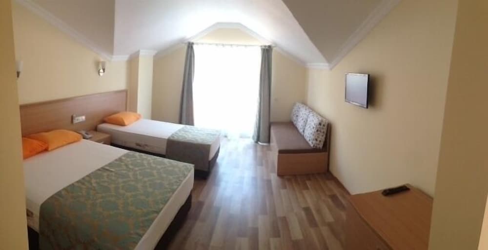 Magic Tulip Hotel 20/45