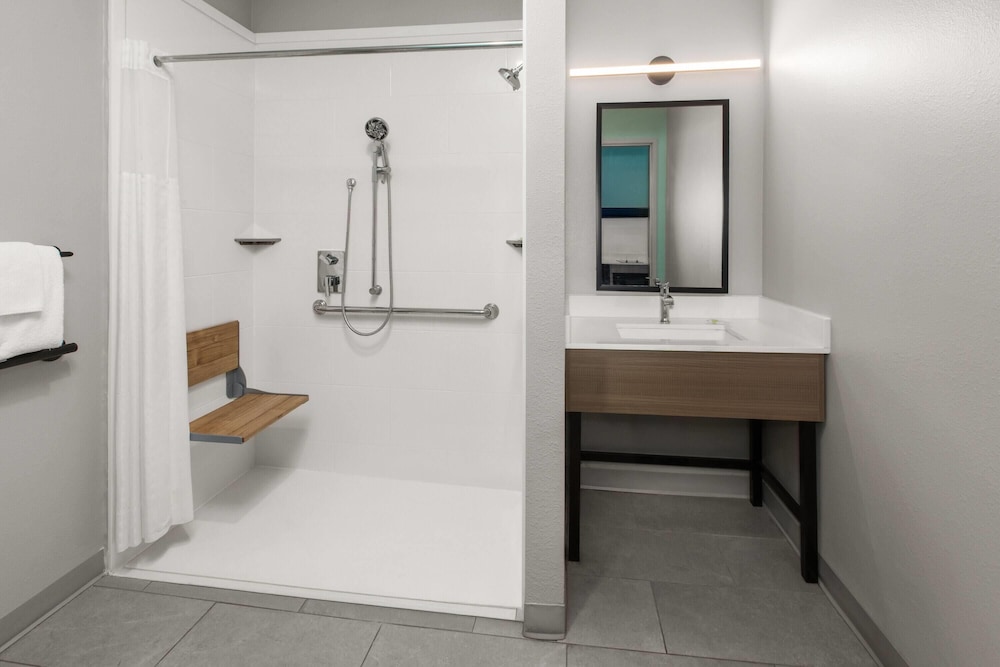 Room, 2 Queen Beds, Accessible