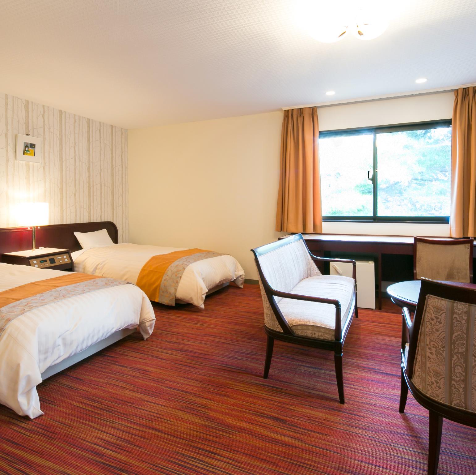 West, Comfort, Deluxe, Quadruple, Mountain View