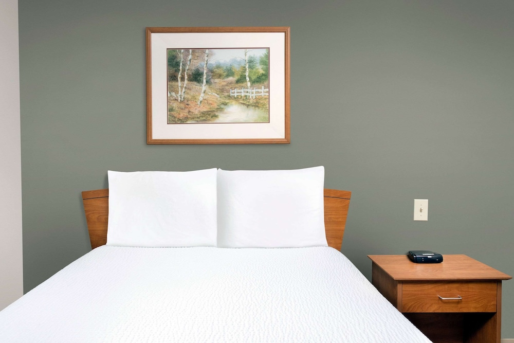 WoodSpring Suites St. Louis Arnold 18/35