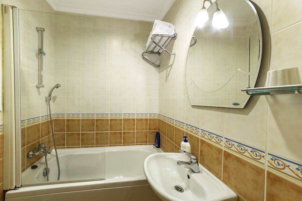 Hotel Fehmi Bey 72/75