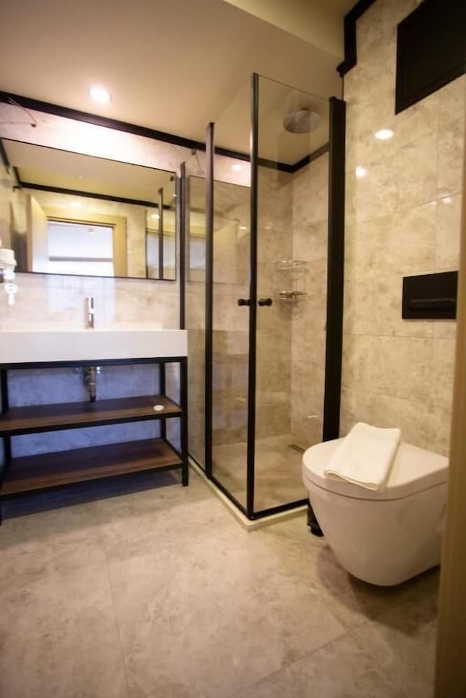 Besiktas Serenity Hotel 34/35