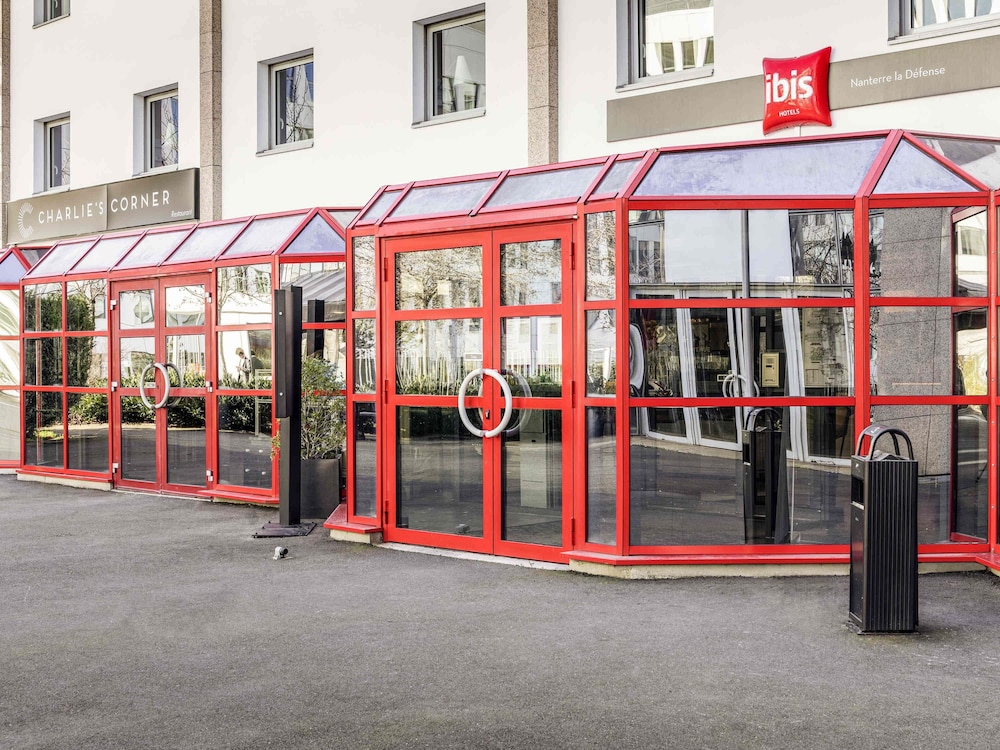 Ibis Nanterre La Defense 71/78