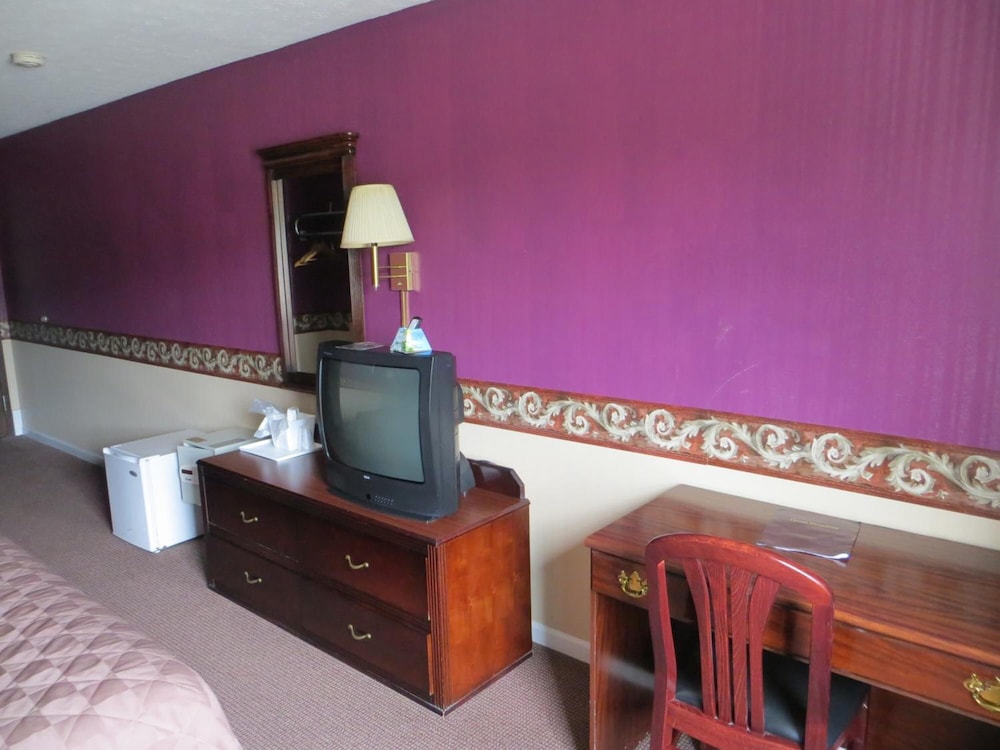Americourt Hotel 3/39