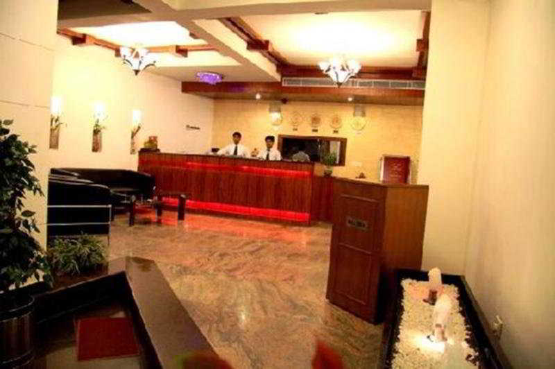 Hotel Le Seasons 4/19