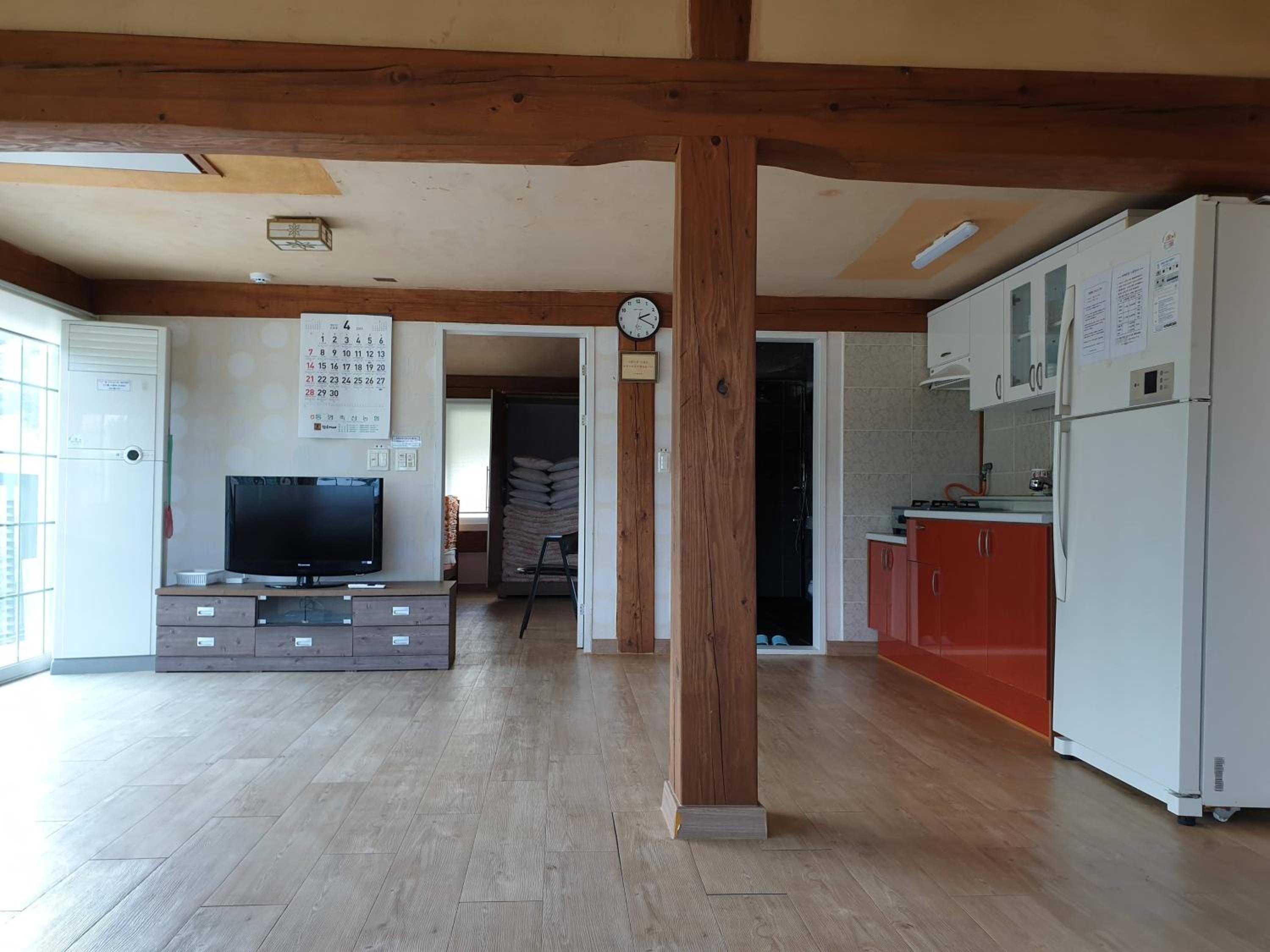 Tongyeong Ye Hyang Pension 15/29