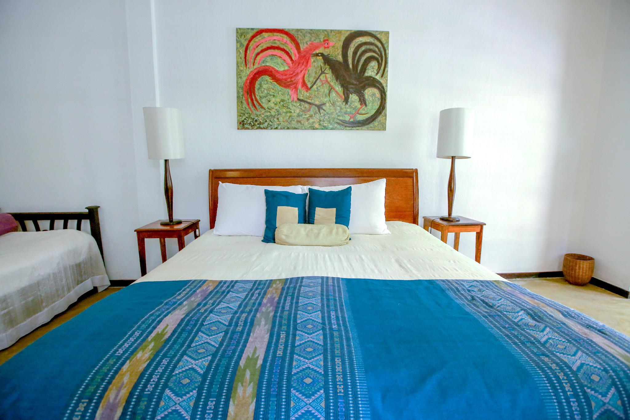 Deluxe, The Apsara 2/2