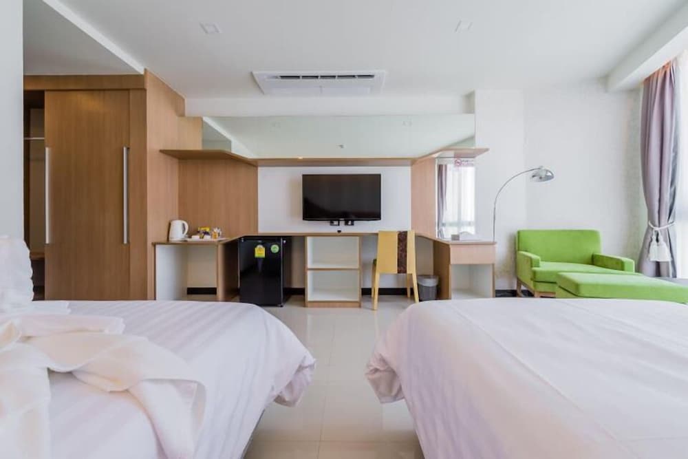 42C The Chic Hotel 10/49