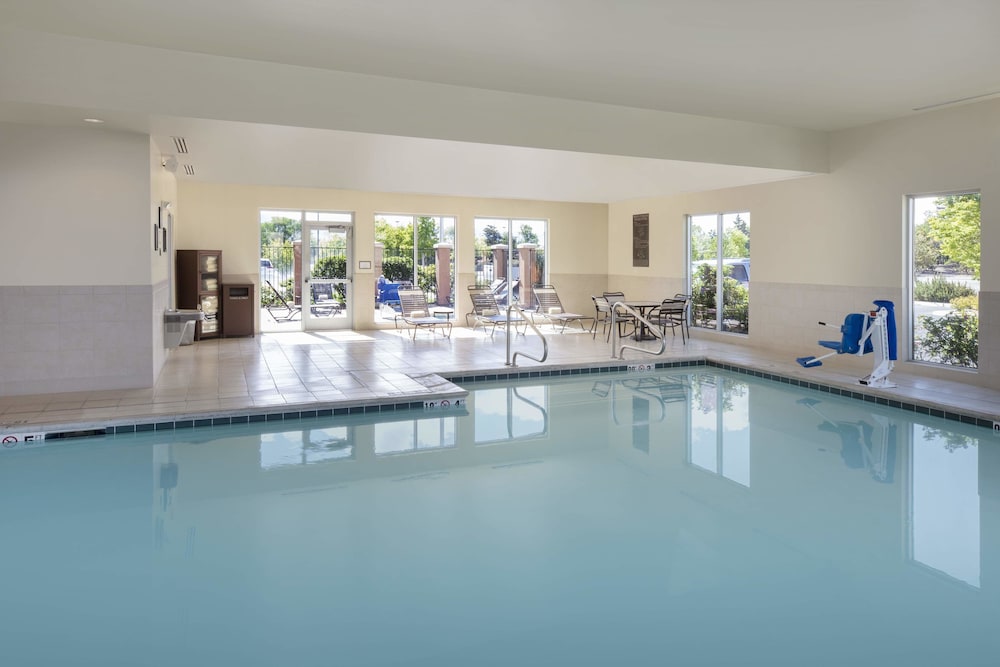 Hyatt Place Reno Tahoe Airport 47/75