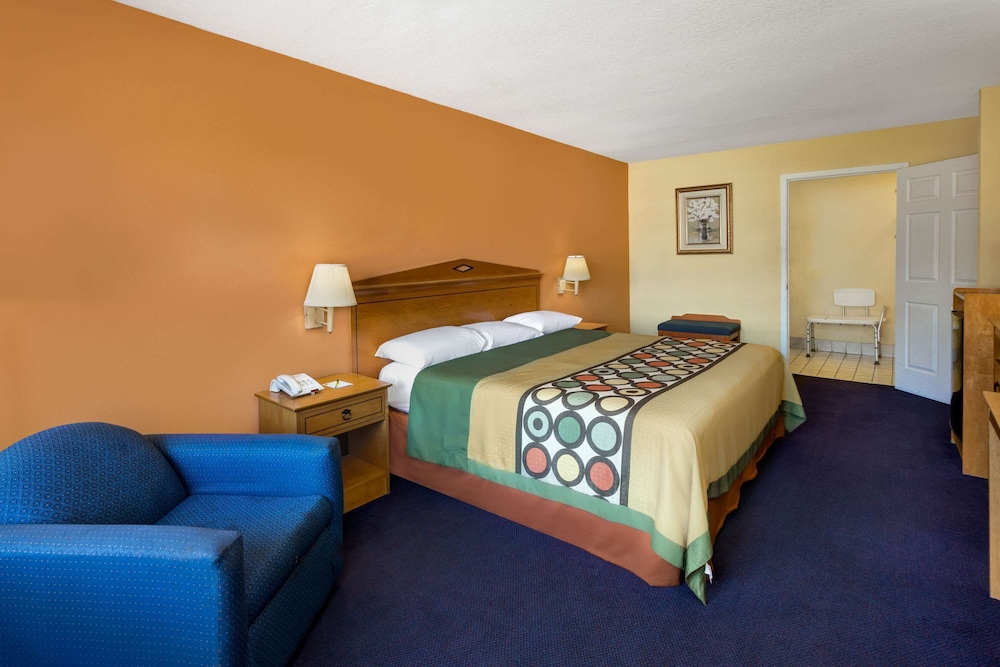 Super 8 By Wyndham Breaux Bridge 5/15