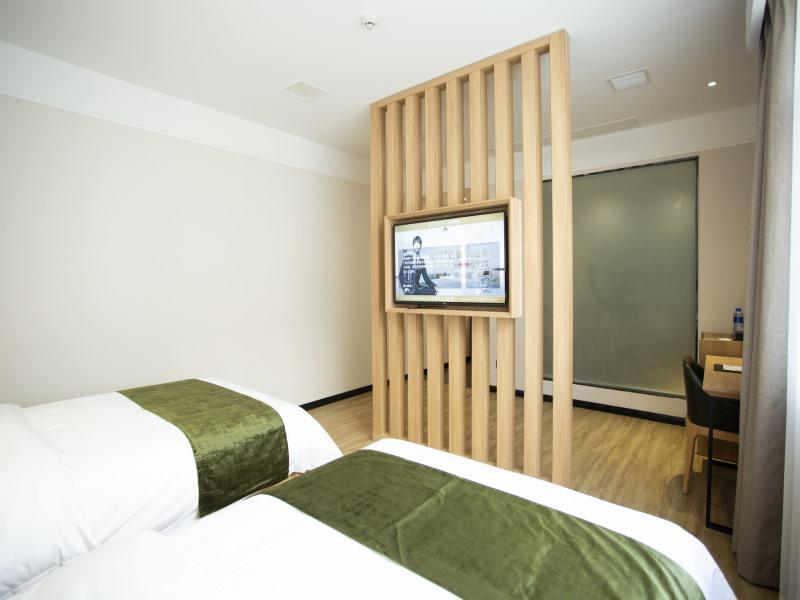 GreenTree Inn Ankang Middle Bashan Road Business Hotel 15/43