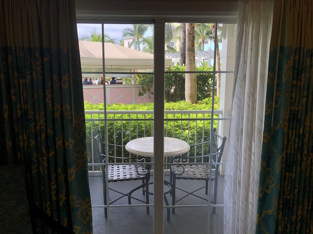 Harborside Resort At Atlantis 48/72