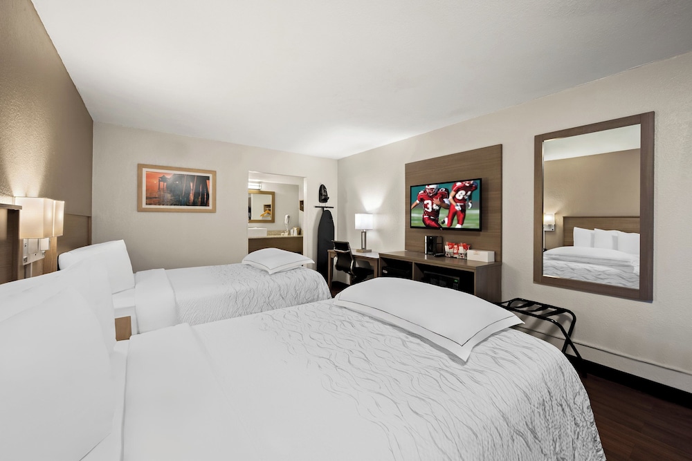 NON-SMOKING PREMIUM 2 FULL BEDS, MICRO-FRIDGE