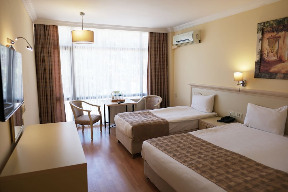 TROIA TUSAN HOTEL 16/67