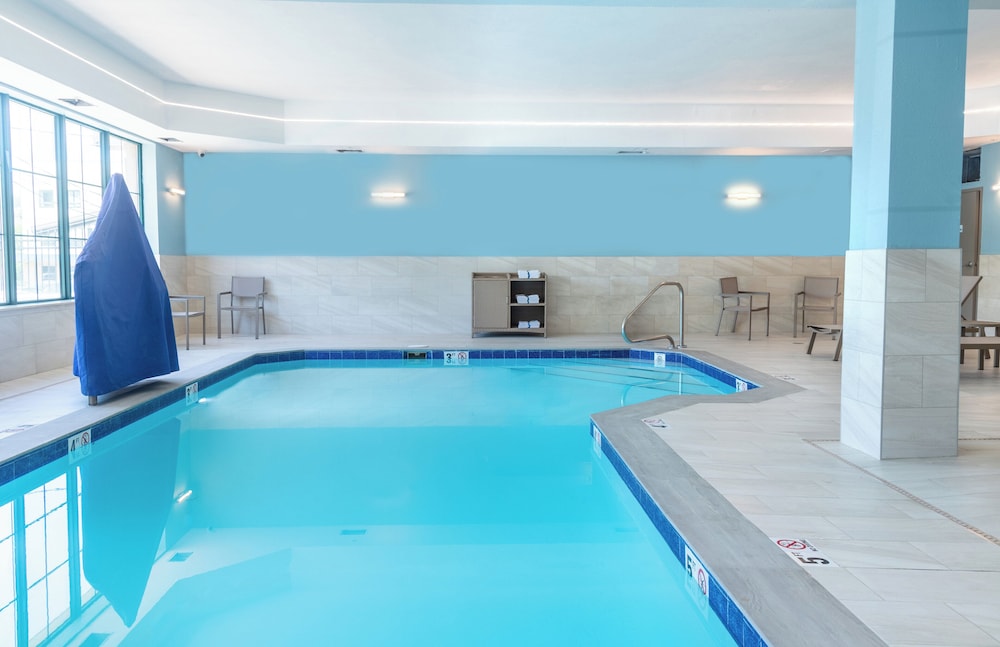 swimming pool spa