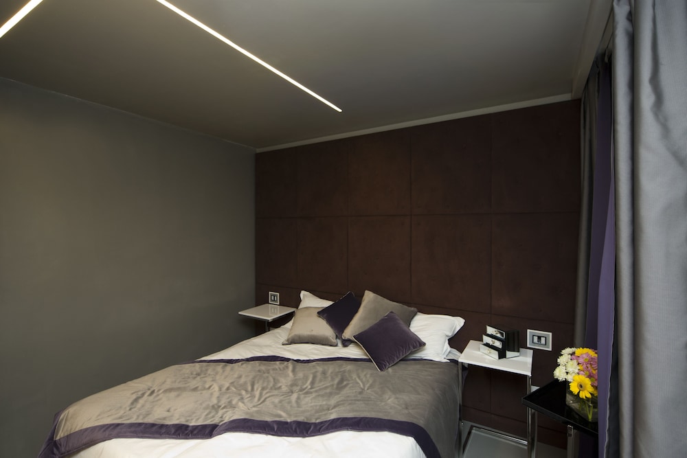 Torre Argentina Relais 27/78