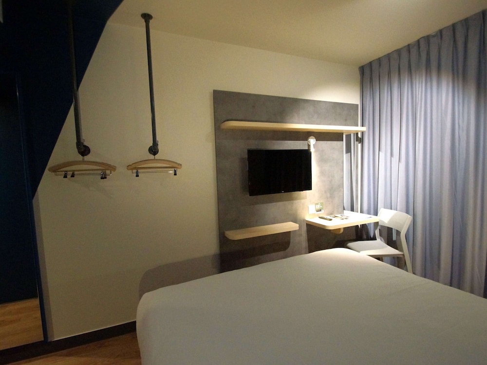 Ibis budget Loudeac Velodrome 18/50