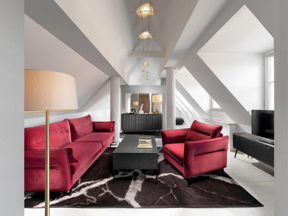 Mamaison Hotel Le Regina 29/48