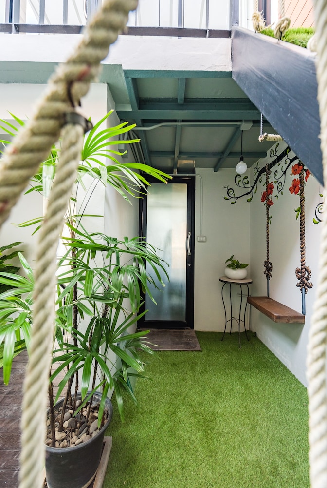 Eco Hostel Phuket 56/60
