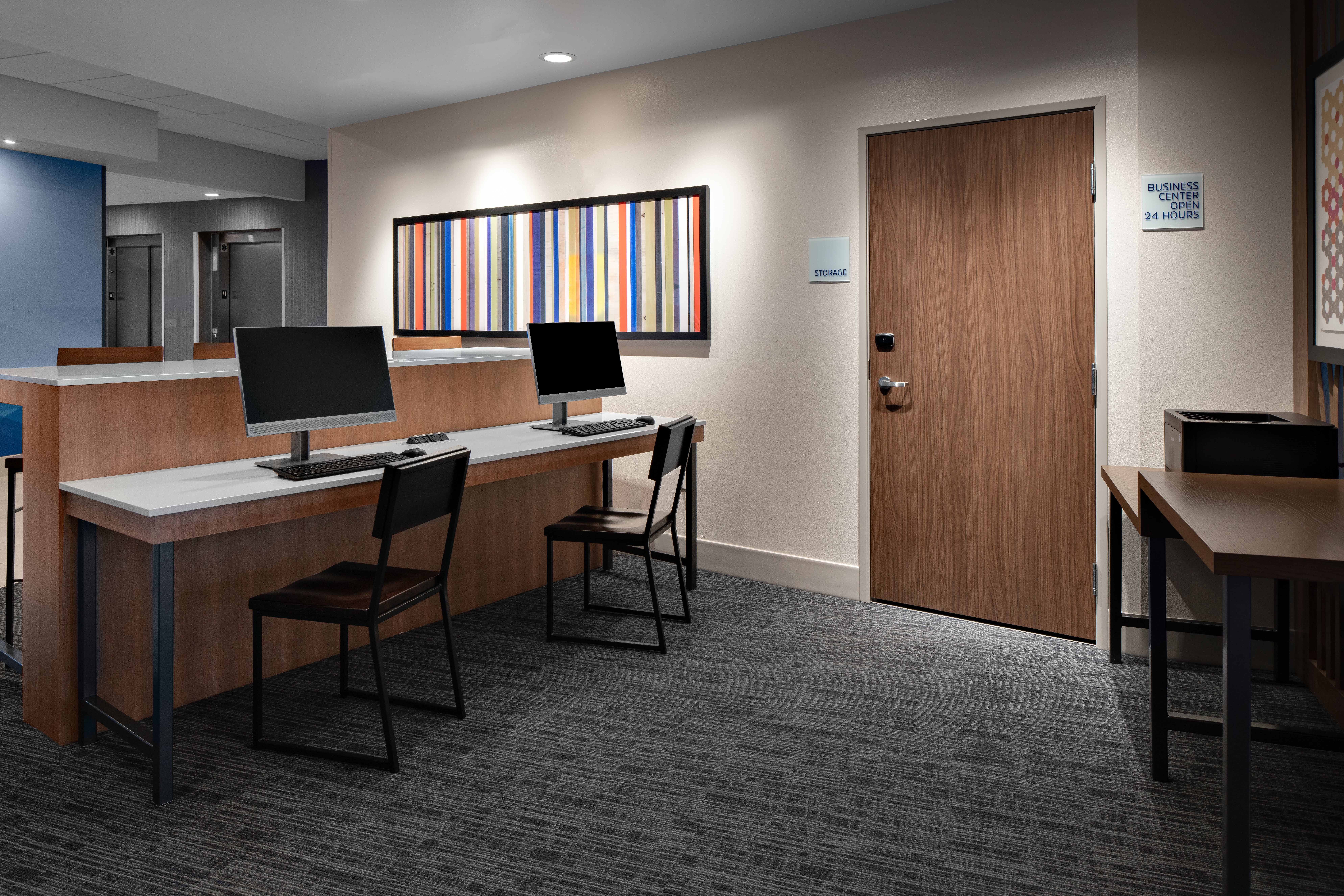 Holiday Inn Express & Suites Elkhorn - Lake Geneva Area 34/55